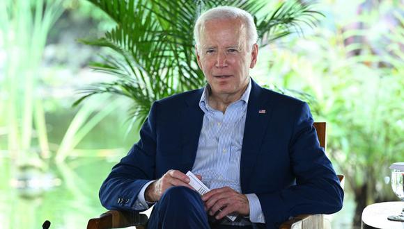 El presidente de los Estados Unidos, Joe Biden, asiste a una reunión con el primer ministro británico, Rishi Sunak, al margen de la Cumbre del G20 en Nusa Dua, en la isla turística indonesia de Bali, el 16 de noviembre de 2022. (Foto de SAUL LOEB / AFP)