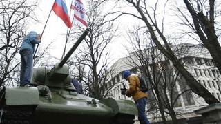 Ucrania: Pro rusos armados toman la sede de gobierno de Crimea