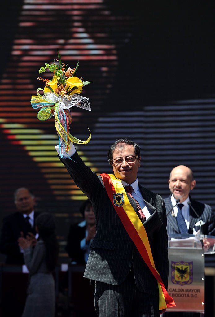 Gustavo Petro is sworn in as mayor of Bogotá in 2012. (GETTY IMAGES).