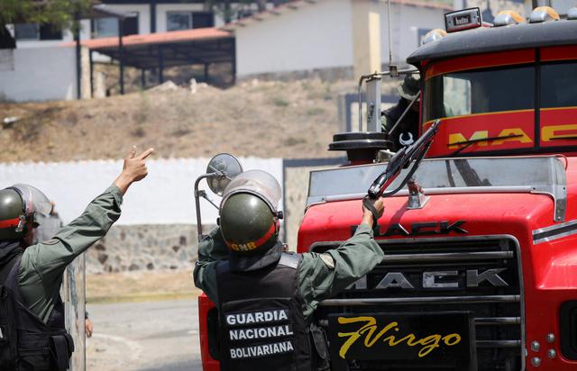 Caravana de Juan Guaidó se dirige a la frontera con Colombia para recibir ayuda humanitaria. Foto: Reuters