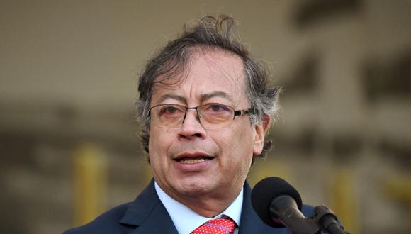 El presidente de Colombia, Gustavo Petro, se ha referido en varias ocasiones a Pedro Castillo. (Foto: DANIEL MUÑOZ / AFP).