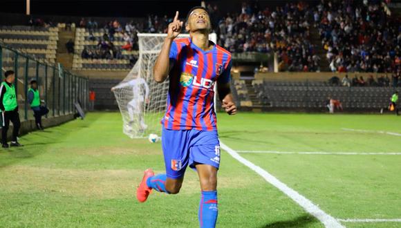 Lionard Pajoy, quien está cerca a cumplir 40 años, es el goleador de Alianza Universidad. (Foto: Ovación)