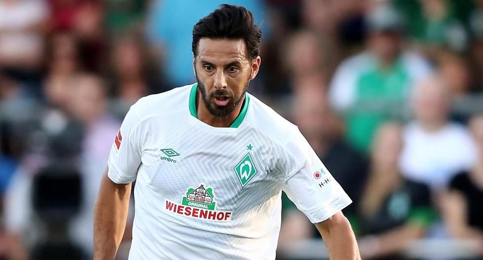 Claudio Pizarro generó nueva marca en la Bundesliga con la camiseta del Bremen. | Foto: Getty