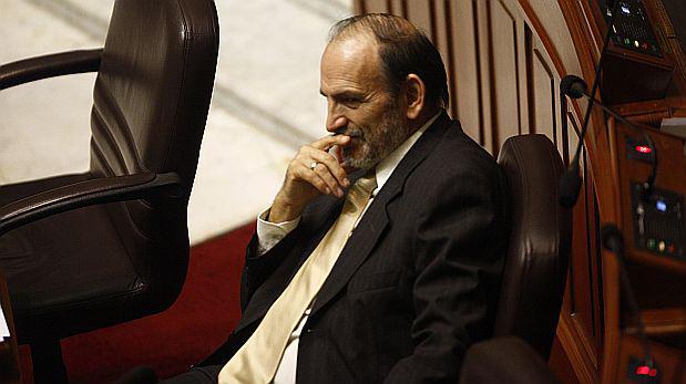 ¿Por qué Yehude Simon lanzó rumor sobre pareja presidencial?