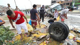 Callao: no respetaron la muerte y vecinos saquearon camión que se despistó en Mi Perú | FOTOS