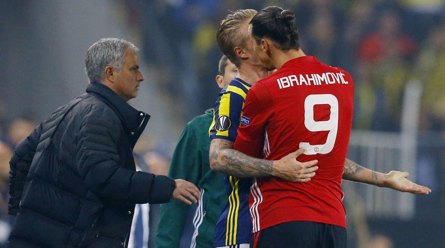 Ibrahimovic se enojó con rival y lo tomó así del cuello [FOTOS] - 6