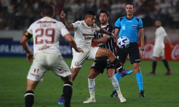 Universitario vs Corinthians: Edison Flores anotó desde el punto de penal. (Foto: GEC)