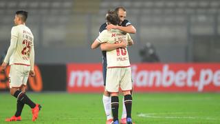 Rivales solo en la cancha: el abrazo de Novick y Barcos tras el final del clásico | FOTO