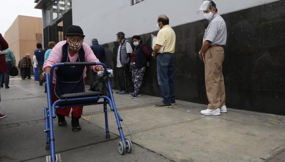 Hasta el momento, un 43% se encuentran vacunados en cuarta dosis contra el COVID-19. (Fotos: Andrés Paredes / @photo.gec)