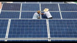 China inicia construcción de su mayor planta de energía solar