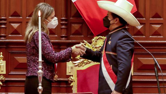 "Mi formación familiar y partidaria es de respeto a la Democracia y a la Constitución”, escribió Alva. (Foto: GEC)