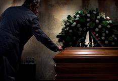 Policías interrumpen funeral para desbloquear teléfono del muerto con su dedo