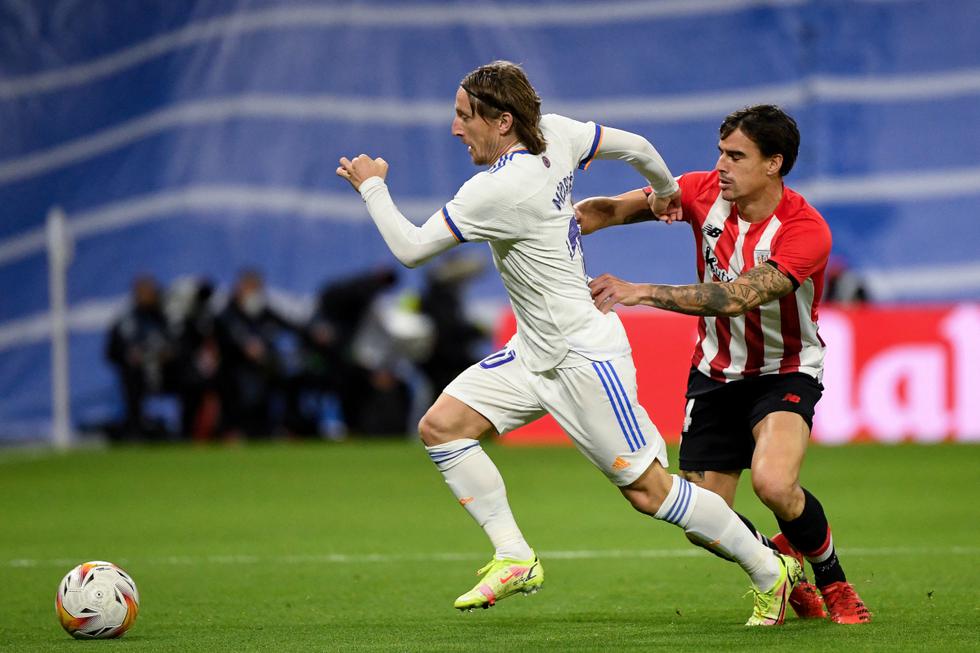 Real Madrid chocó ante Athletic Club en el Bernabéu y nuevamente apareció Benzema para anotar un gol. | Foto: AFP