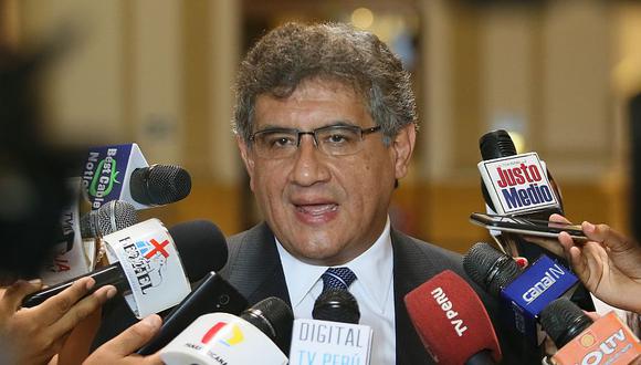 El congresista de Peruanos por el Kambio, Juan Sheput, aseguró que hay motivos suficientes para que Alfredo Thorne permanezca al frente del Ministerio de Economía y Finanzas. (Archivo El Comercio)
