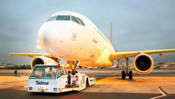 Talma incrementará sus servicios aeroportuarios en el Aeropuerto Internacional de Pisco al inaugurar Latam Perú su vuelo regular en la ruta Cusco–Pisco-Cusco con una frecuencia de dos vuelos semanales. "A través de estas operaciones para vuelos interregionales se contribuye a la descentralización del aeropuerto internacional Jorge Chávez. Nuestro objetivo es acompañar a nuestros clientes en las nuevas rutas que puedan inaugurar, ofreciendo servicios aeroportuarios con los más altos estándares internacionales de calidad y seguridad", señaló el gerente general de Talma, Arturo Cassinelli. (Foto: El Comercio)