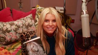 Jessica Simpson ofrece detalles de su lucha contra el alcoholismo y muestra impactante foto 