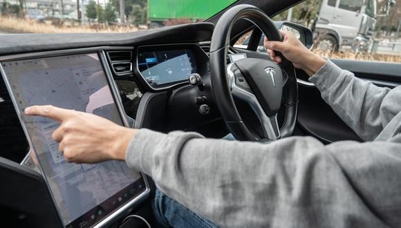 Los trabajadores de Tesla accedieron a fotos y videos de los usuarios de sus vehículos eléctricos.