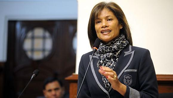 La congresista Cenaida Uribe cuestionó la decidión de la Comisión de Ética de librar de la suspensión a Cenaida Uribe. (Foto: Congreso) 