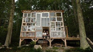 Esta pareja hizo realidad su refugio romántico con ventanas