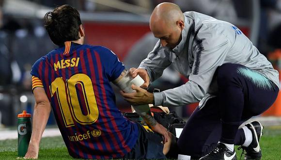Malas noticias para los simpatizantes del Barcelona. Lionel Messi sufrió una aparatosa lesión en el brazo y no podrá reintegrase al equipo principal, por lo menos, dentro de tres semanas. (Foto: AP)