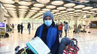 España exige desde hoy PCR negativa a viajeros de 65 países de riesgo por coronavirus: esta es la lista