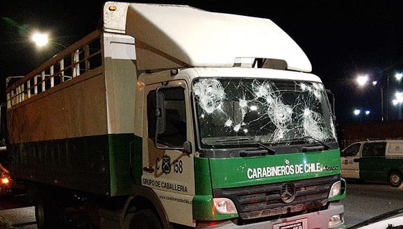Chile: Hincha de Colo Colo murió tras ser atropellado por camión de carabineros luego de un partido. Foto: El Mercurio de Chile/ GDA