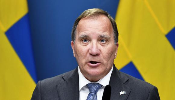 El primer ministro de Suecia, Stefan Lofven, asiste a una conferencia de prensa después de la votación de censura en el Parlamento, el 21 de junio de 2021. (Foto de Anders WIKLUND / AFP).