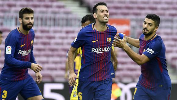 Sergio Busquets estuvo merodeando el área rival durante un saque de esquina ejecutado por Lionel Messi. El mediocampista del Barcelona aprovechó un error en salida y convirtió en el Camp Nou. (Foto: AFP)