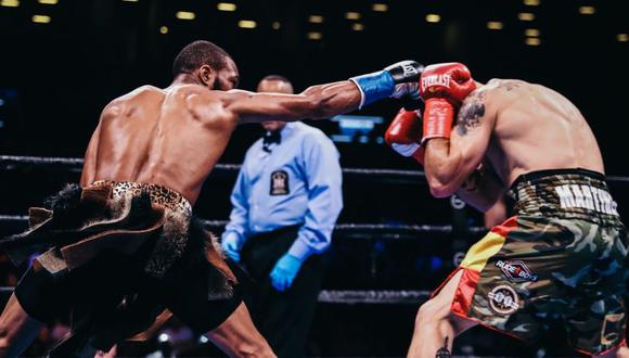 Gary Russell Jr. venció a 'Kiko' Martínez por nocaut técnico en pelea de boxeo por título peso pluma CMB. (Foto: AFP)