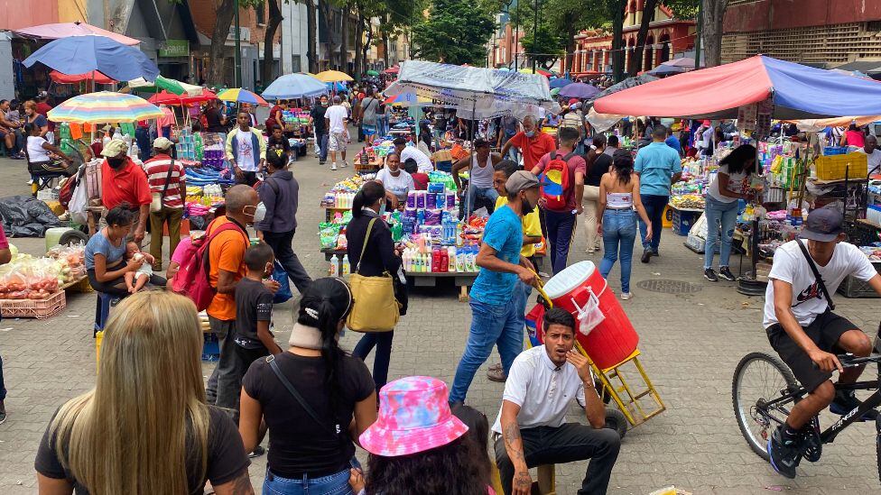 Venezuelans hardly think much about politics anymore.  They think about solving their income.  And between inflation and dollarization, this, informality, has exploded.