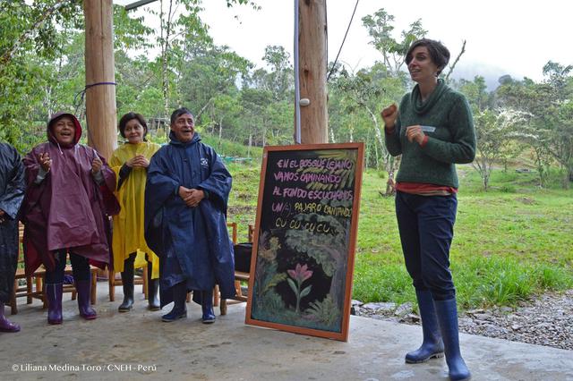 El Centro Neotropical de Entrenamiento en Humedales – Perú, junto a Innóvate Perú, vienen desarrollando, en Oxapampa, el Proyecto Sacha Camp, el cual capacita a docentes para fortalecer su formación en ciencia, tecnología y ambiente (CTA).