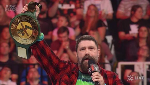 WWE Raw: peleas, frases y toda la acción del evento en donde se presentó un nuevo cinturón | VIDEO. (Foto: Twitter WWE)