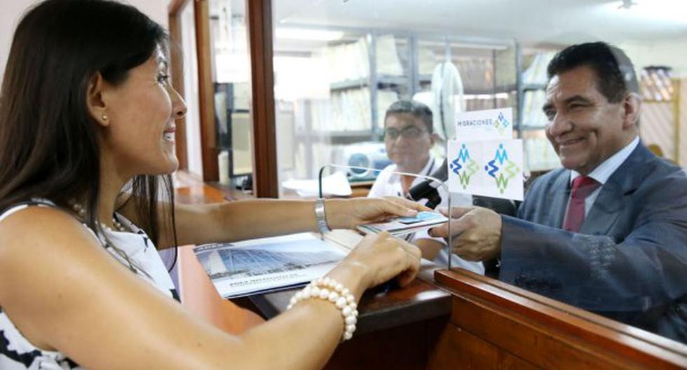 Este jueves comenzó la entrega de los primeros pasaportes biométricos. (Foto: Andina)