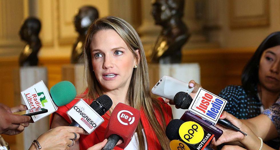 La congresista Luciana León, del Apra, opinó que una sentencia en primera instancia debería bastar para levantar la inmunidad de Joaquín Dipas. (Foto: Difusión)