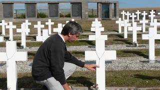 La Guerra de las Malvinas: La búsqueda de los soldados caídos que se quedaron en las islas