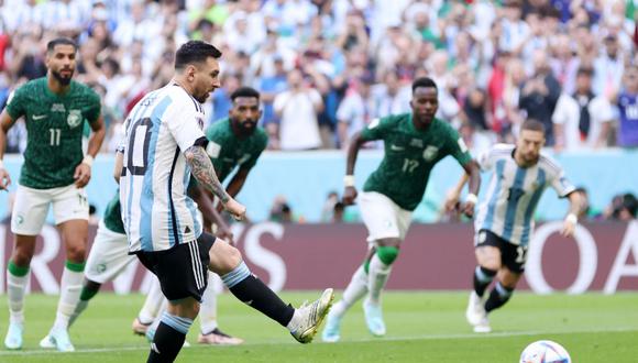 Lionel Messi marca el 1-0 de Argentina ante Arabia Saudita por Qatar 2022