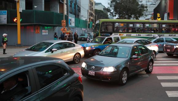 La circulación de vehículos particulares estará prohibido los días 24, 25, 31 de diciembre y 1 de enero del 2021. ( Foto: Lino Chipana)