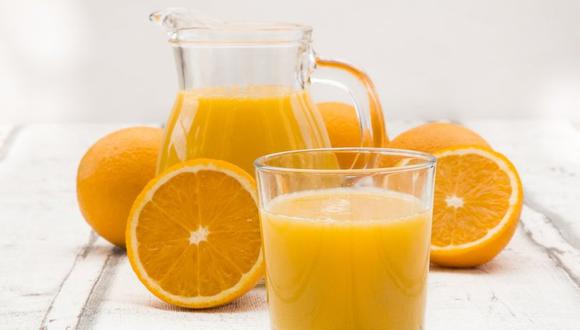 El jugo de naranja era, hasta hace relativamente poco tiempo, solo algo que podías disfrutar en casa si exprimías las naranjas tú mismo. (GETTY IMAGES).