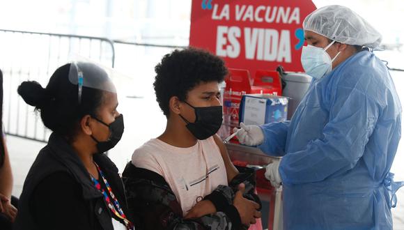 Proceso de inoculación a nivel nacional se inició el 9 de febrero de 2021 | Foto: El Comercio / Archivo