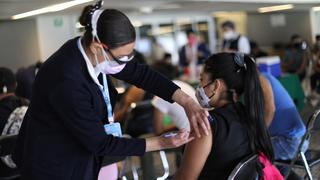 OPS dice que solo el 37 % de la población latinoamericana ha completado su vacunación contra el coronavirus
