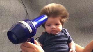 YouTube: la impresionante cabellera de un bebé se vuelve viral