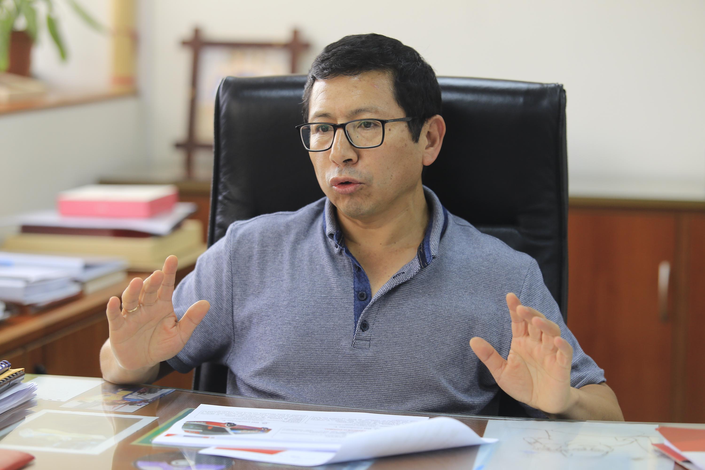 Ministro de Transportes, Edmer Trujillo, dice que esta entidad no ha podido hacerse cargo de la seguridad vial por las falencias en los reglamentos y normativas.