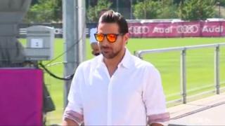 Claudio Pizarro fue parte de bromas en el Bayern Múnich (VIDEO)
