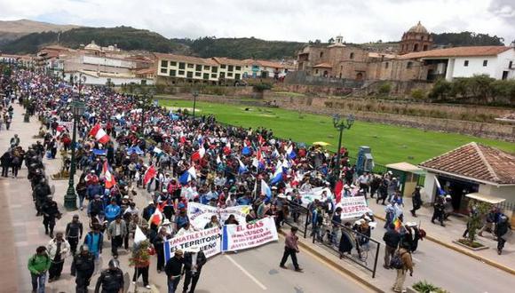 PNP dice que manifestante murió camino a aeropuerto de Cusco