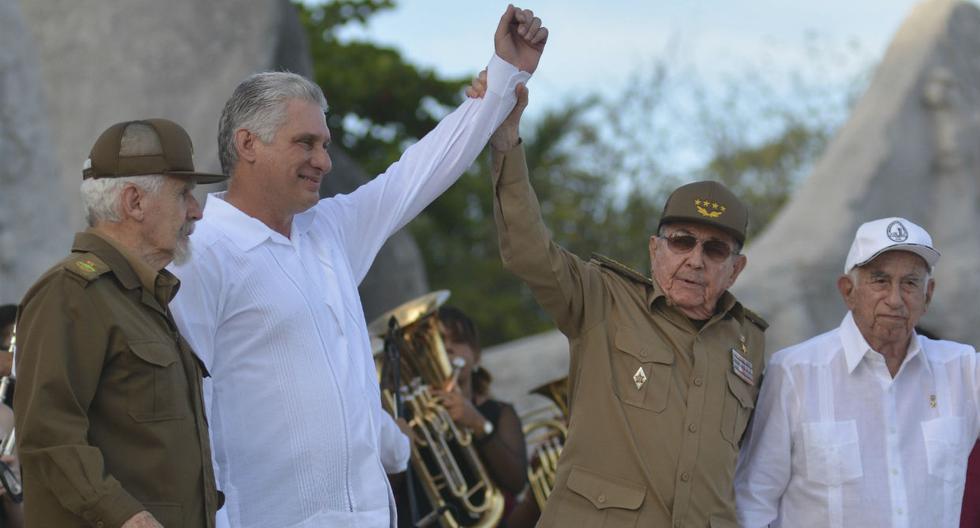Los veteranos de la revolución han respaldado al presidente de Cuba. En la imagen, Ramiro Valdés, el mandatario Miguel Díaz-Canel, Raúl Castro y José Ramón Machado Ventura. (Foto: AFP)
