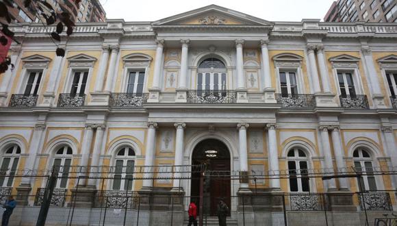 Fotografía de la fachada del Palacio Pereira este jueves, días antes del inicio de la Convención Constitucional, en Santiago (Chile). (Foto: EFE/ Elvis González).