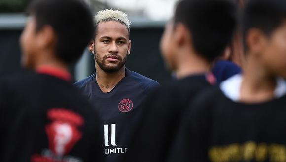 ¡Neymar retirado de la tienda oficial del PSG! Club quitó toda la publicidad y camisetas del crack brasileño. (Foto: AFP)