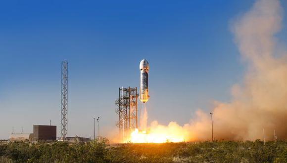Blue Origin espera iniciar viajes turísticos al espacio en 2018
