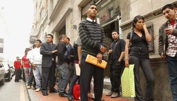 Discriminación racial. En el Perú se comprobó que las personas blancas tienen más probabilidades de conseguir empleo.
