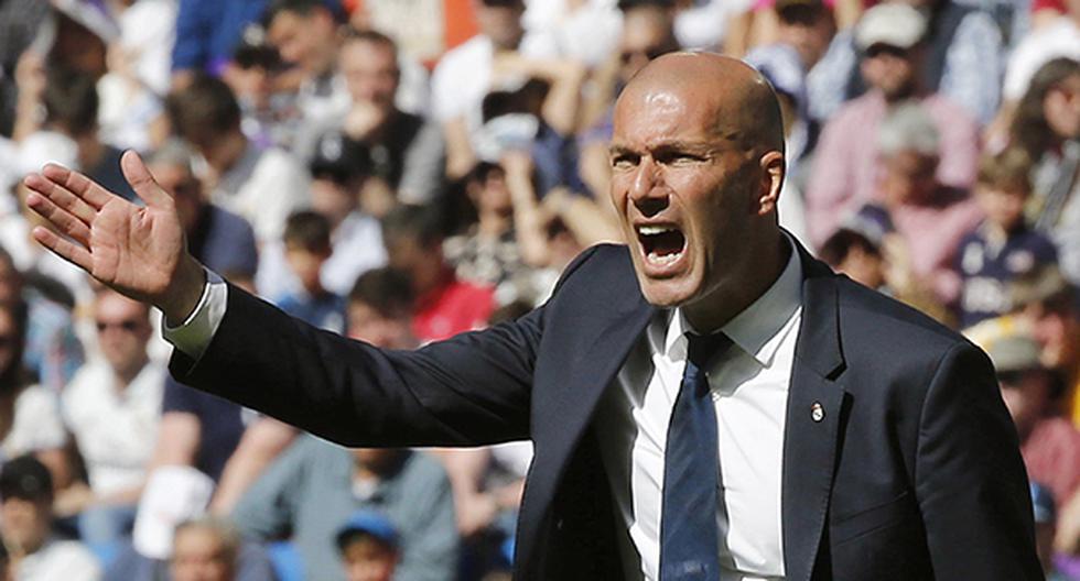 Zinedine Zidane, técnico del Real Madrid, se refirió a la repentina salida de Raphael Varane ante Alavés, tras 3 meses de ausencia por lesión. (Foto: EFE)